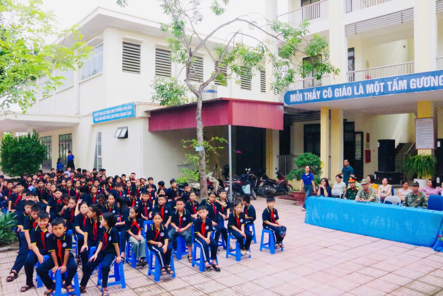 z6840380387556 292a2cd95ade3757cd79f23a13db4703