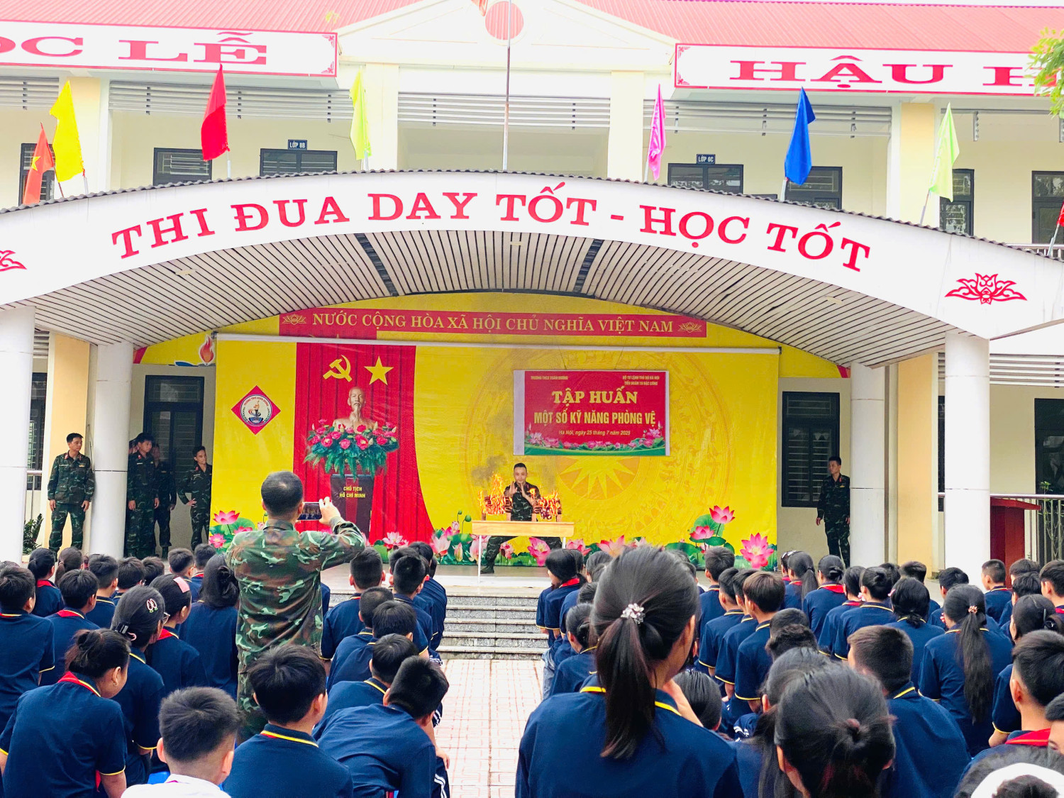 z6840381154903 5fa1ee344b3495450f2751357ace85e1