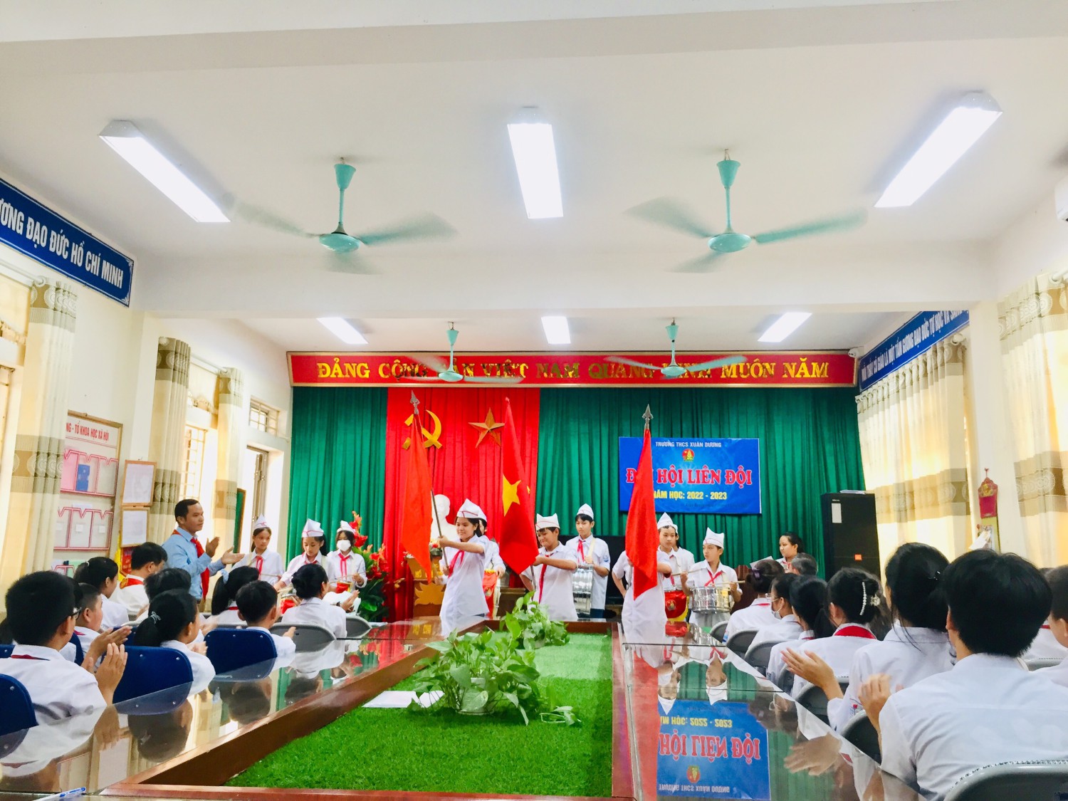 Nghi thức chào mừng đại hội